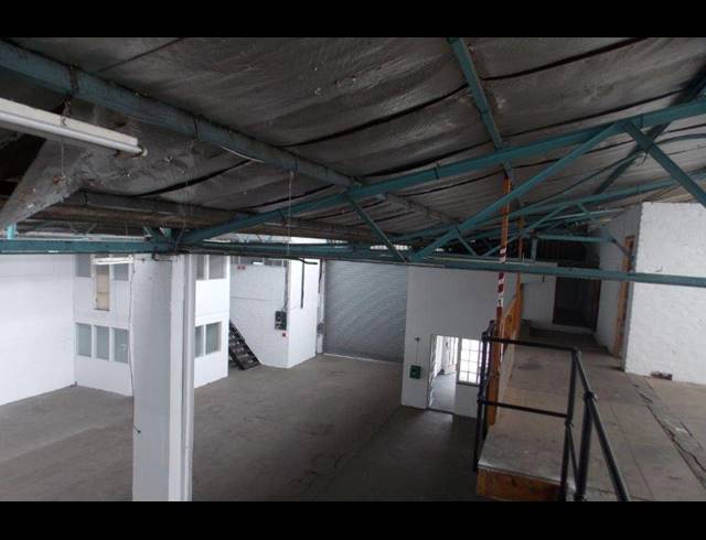 356M² WAREHOUSE TO LET IN EPPING INDUSTRIAL